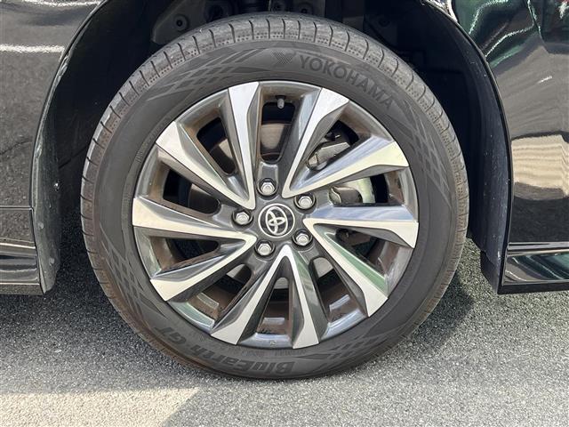 ヴォクシー S-Z 純正10.5インチディスプレイオーディオ(TV/BT)/純正フリップダウン/レーダークルーズコントロール/バックカメラ/コーナーセンサー/両側パワスラ/後席サンシェード/ハーフレザー/シートヒーター(17枚目)