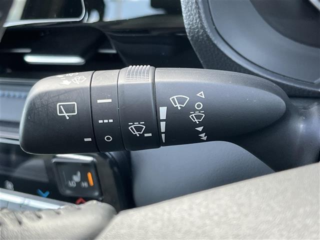 ヴォクシー S-Z 純正10.5インチディスプレイオーディオ(TV/BT)/純正フリップダウン/レーダークルーズコントロール/バックカメラ/コーナーセンサー/両側パワスラ/後席サンシェード/ハーフレザー/シートヒーター(24枚目)