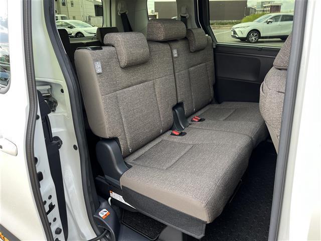 シエンタ ハイブリッドZ 純正10.5インチディスプレイオーディオ(TV/BT)/レーダークルーズコントロール/全方位/BSM/コーナーセンサー/衝突軽減/レーンキープ/両側パワスラ/シートヒーター/後席サンシェード/ETC(15枚目)