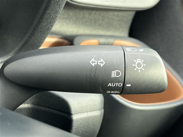 シエンタ ハイブリッドZ 純正10.5インチディスプレイオーディオ(TV/BT)/レーダークルーズコントロール/全方位/BSM/コーナーセンサー/衝突軽減/レーンキープ/両側パワスラ/シートヒーター/後席サンシェード/ETC(27枚目)