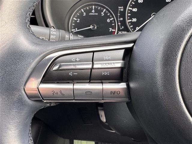 ＭＡＺＤＡ３ファストバック １５Ｓツーリング　純正８．８インチナビ（フルセグ／ＢＴ／ＣＤ／ＤＶＤ）／レーダークルーズコントロール／全方位／コーナーセンサー／ＢＳＭ／衝突軽減／レーンキープ／ＬＥＤヘッドライト／前後ドラレコ／ＥＴＣ／純正ＡＷ（8枚目）