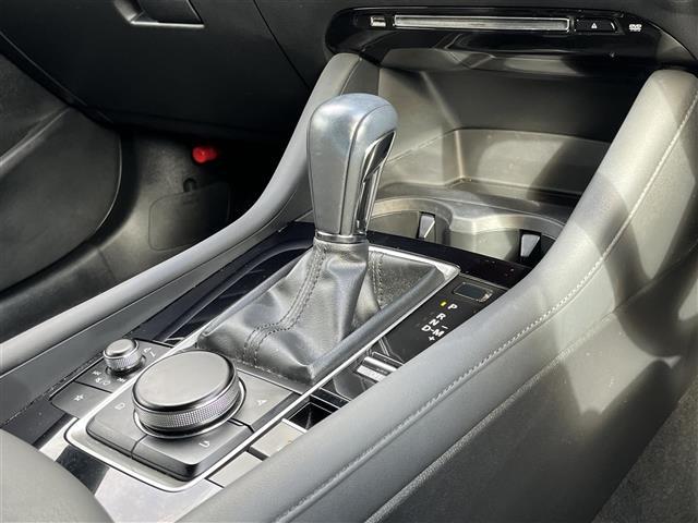 ＭＡＺＤＡ３ファストバック １５Ｓツーリング　純正８．８インチナビ（フルセグ／ＢＴ／ＣＤ／ＤＶＤ）／レーダークルーズコントロール／全方位／ＢＳＭ／コーナーセンサー／衝突軽減／レーンキープ／ヘッドアップディスプレイ／ＬＥＤヘッドライト／前後ドラレコ（25枚目）