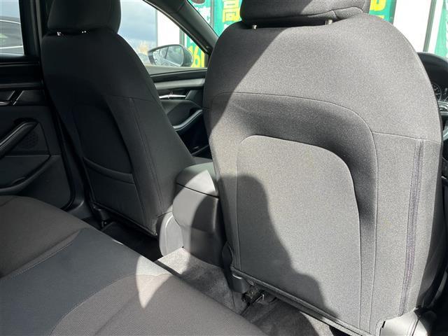 ＭＡＺＤＡ３ファストバック １５Ｓツーリング　純正８．８インチナビ（フルセグ／ＢＴ／ＣＤ／ＤＶＤ）／レーダークルーズコントロール／全方位／ＢＳＭ／コーナーセンサー／衝突軽減／レーンキープ／ヘッドアップディスプレイ／ＬＥＤヘッドライト／前後ドラレコ（33枚目）