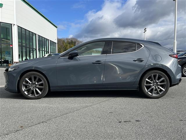 ＭＡＺＤＡ３ファストバック １５Ｓツーリング　純正８．８インチナビ（フルセグ／ＢＴ／ＣＤ／ＤＶＤ）／レーダークルーズコントロール／全方位／ＢＳＭ／コーナーセンサー／衝突軽減／レーンキープ／ヘッドアップディスプレイ／ＬＥＤヘッドライト／前後ドラレコ（37枚目）