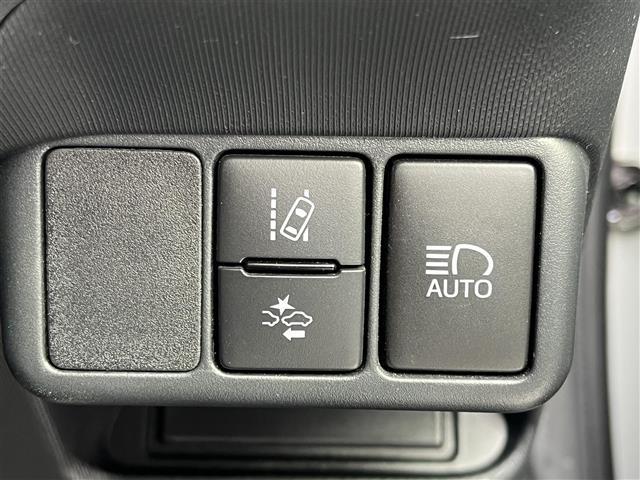 アクア Ｓスタイルブラック　純正ナビ（フルセグ／ＢＴ／ＣＤ／ＤＶＤ）／バックカメラ／コーナーセンサー／衝突軽減／レーンキープ／ＬＥＤヘッドライト／オートライト／電動格納ミラー／ステアリングスイッチ／ＥＴＣ／前後ドラレコ（7枚目）