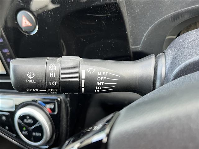 アクア Ｓスタイルブラック　純正ナビ（フルセグ／ＢＴ／ＣＤ／ＤＶＤ）／バックカメラ／コーナーセンサー／衝突軽減／レーンキープ／ＬＥＤヘッドライト／オートライト／電動格納ミラー／ステアリングスイッチ／ＥＴＣ／前後ドラレコ（10枚目）