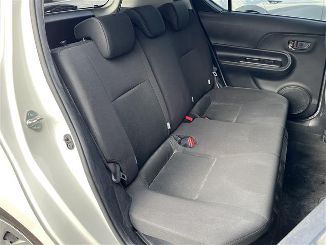 アクア Ｓスタイルブラック　純正ナビ（フルセグ／ＢＴ／ＣＤ／ＤＶＤ）／バックカメラ／コーナーセンサー／衝突軽減／レーンキープ／ＬＥＤヘッドライト／オートライト／電動格納ミラー／ステアリングスイッチ／ＥＴＣ／前後ドラレコ（15枚目）