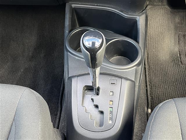 アクア Ｓスタイルブラック　純正ナビ（フルセグ／ＢＴ／ＣＤ／ＤＶＤ）／バックカメラ／コーナーセンサー／衝突軽減／レーンキープ／ＬＥＤヘッドライト／オートライト／電動格納ミラー／ステアリングスイッチ／ＥＴＣ／前後ドラレコ（25枚目）