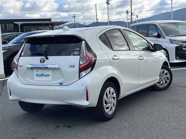 アクア Ｓスタイルブラック　純正ナビ（フルセグ／ＢＴ／ＣＤ／ＤＶＤ）／バックカメラ／コーナーセンサー／衝突軽減／レーンキープ／ＬＥＤヘッドライト／オートライト／電動格納ミラー／ステアリングスイッチ／ＥＴＣ／前後ドラレコ（37枚目）