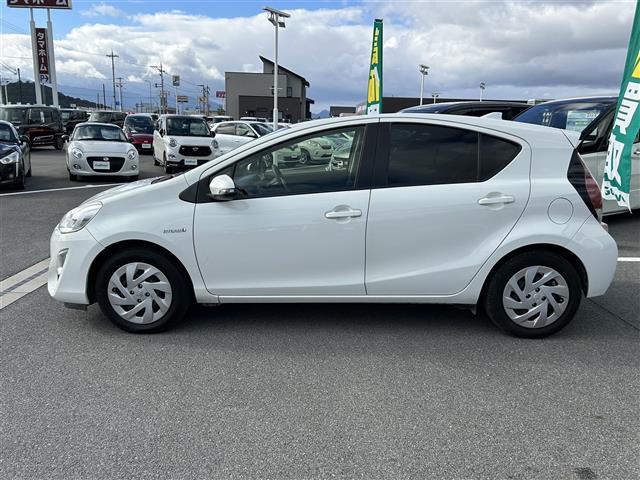 アクア Ｓ　ＥＣＬＩＰＳＥナビ（フルセグ／ＢＴ／ＣＤ／ＤＶＤ）／横滑り防止／オートライト／電動格納ミラー／プッシュスタート／オートエアコン／ＥＴＣ／純正ホイールキャップ／スマートキー／保証書（38枚目）