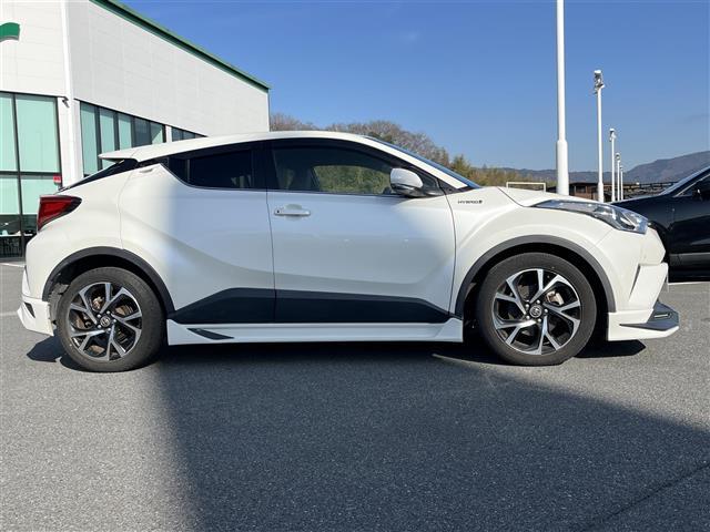 Ｃ－ＨＲ Ｇ　純正ナビ（フルセグ／ＢＴ／ＣＤ／ＤＶＤ）／ＴＲＤエアロ／レーダークルーズコントロール／バックカメラ／ＢＳＭ／コーナーセンサー／衝突軽減／レーンキープ／ハーフレザー／シートヒーター／ＥＴＣ／純正ＡＷ（36枚目）