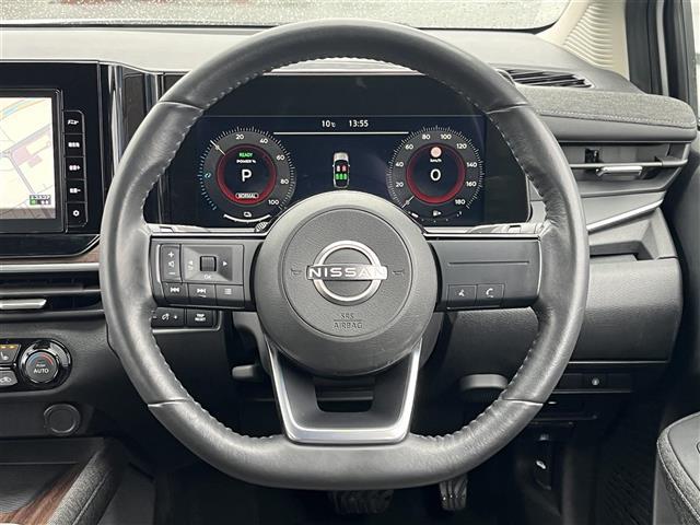 オーラ Ｇ　純正９インチナビ（フルセグ／ＢＴ／ＣＤ／ＤＶＤ）／アラウンドビューモニター／ＢＳＭ／コーナーセンサー／衝突軽減／レーンキープ／ハーフレザーシート／シートヒーター／ステアリングヒーター／ＥＴＣ／純正ＡＷ（22枚目）