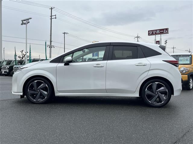 オーラ Ｇ　純正９インチナビ（フルセグ／ＢＴ／ＣＤ／ＤＶＤ）／アラウンドビューモニター／ＢＳＭ／コーナーセンサー／衝突軽減／レーンキープ／ハーフレザーシート／シートヒーター／ステアリングヒーター／ＥＴＣ／純正ＡＷ（39枚目）