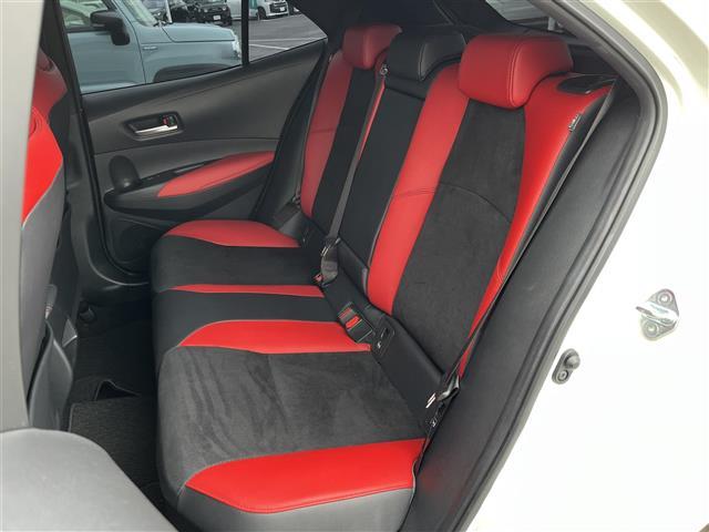 カローラスポーツ ハイブリッドG Z 純正ナビ(フルセグ/BT/CD/DVD)/レーダークルーズコントロール/バックカメラ/コーナーセンサー/衝突軽減/レーンキープ/ハーフレザー/シートヒーター/LEDヘッドライト/ETC/純正AW(35枚目)