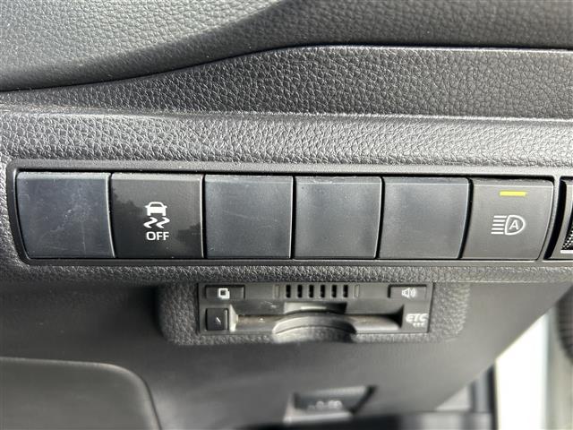 カローラスポーツ ハイブリッドＧ　Ｚ　Ｐａｎａｓｏｎｉｃナビ（フルセグ／ＢＴ／ＣＤ／ＤＶＤ）／レーダークルーズコントロール／バックカメラ／衝突軽減／レーンキープ／横滑り防止／ＬＥＤヘッドライト／オートライト／ＥＴＣ／純正１８インチＡＷ（6枚目）