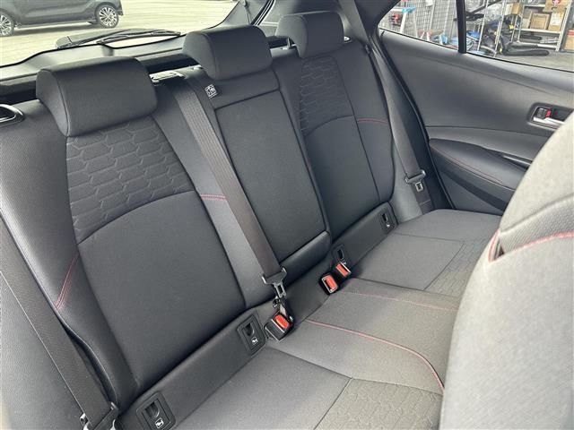 カローラスポーツ ハイブリッドＧ　Ｚ　Ｐａｎａｓｏｎｉｃナビ（フルセグ／ＢＴ／ＣＤ／ＤＶＤ）／レーダークルーズコントロール／バックカメラ／衝突軽減／レーンキープ／横滑り防止／ＬＥＤヘッドライト／オートライト／ＥＴＣ／純正１８インチＡＷ（15枚目）