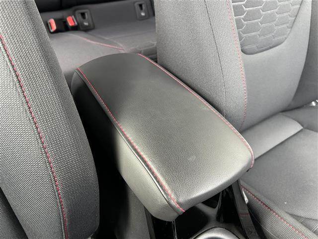 カローラスポーツ ハイブリッドＧ　Ｚ　Ｐａｎａｓｏｎｉｃナビ（フルセグ／ＢＴ／ＣＤ／ＤＶＤ）／レーダークルーズコントロール／バックカメラ／衝突軽減／レーンキープ／横滑り防止／ＬＥＤヘッドライト／オートライト／ＥＴＣ／純正１８インチＡＷ（22枚目）