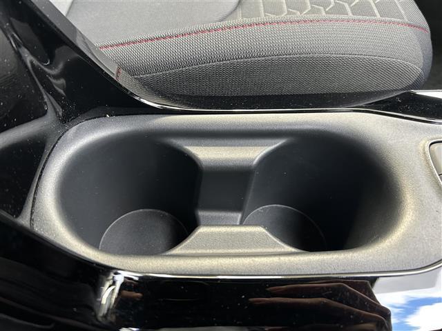 カローラスポーツ ハイブリッドＧ　Ｚ　Ｐａｎａｓｏｎｉｃナビ（フルセグ／ＢＴ／ＣＤ／ＤＶＤ）／レーダークルーズコントロール／バックカメラ／衝突軽減／レーンキープ／横滑り防止／ＬＥＤヘッドライト／オートライト／ＥＴＣ／純正１８インチＡＷ（29枚目）