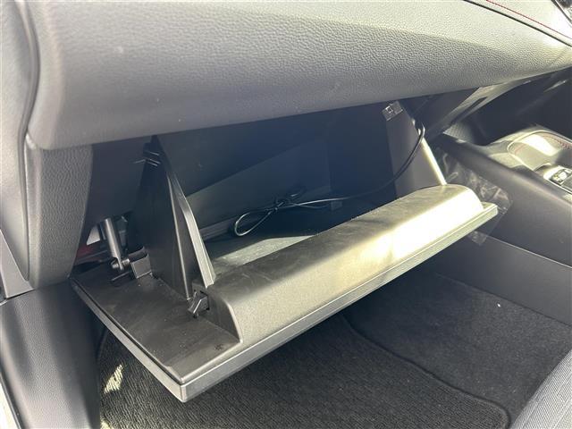 カローラスポーツ ハイブリッドＧ　Ｚ　Ｐａｎａｓｏｎｉｃナビ（フルセグ／ＢＴ／ＣＤ／ＤＶＤ）／レーダークルーズコントロール／バックカメラ／衝突軽減／レーンキープ／横滑り防止／ＬＥＤヘッドライト／オートライト／ＥＴＣ／純正１８インチＡＷ（32枚目）