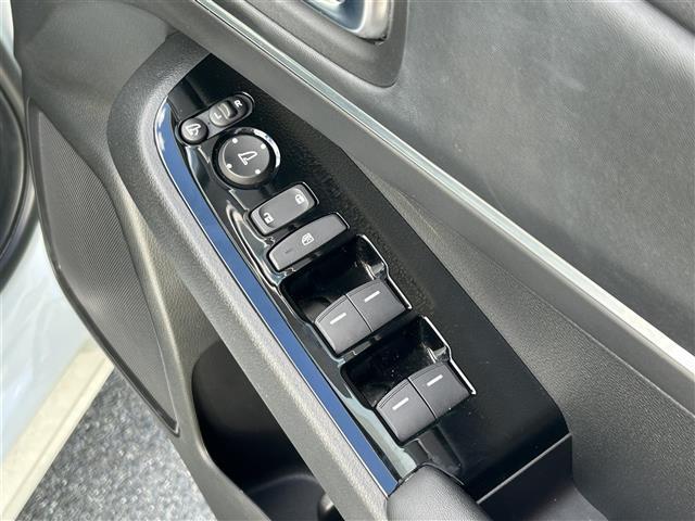 ヴェゼル ｅ：ＨＥＶ　Ｚ　純正８インチナビ（フルセグ／ＢＴ／ＣＤ／ＤＶＤ）／レーダークルーズコントロール／バックカメラ／ＢＳＭ／パドルシフト／コーナーセンサー／衝突軽減／ハーフレザー／シートヒーター／ステアイングヒーター（32枚目）