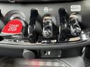 ＭＩＮＩ クーパーＤ　クラブマン　ワンオーナー　前後ドライブレコーダー　［ＺＤＲ－０３５］　純正ナビ純正シート　［ハーフレザー］　純正１７ＡＷ　純正ミラー型ＥＴＣ　バックモニター　パーキングアシスト　ＬＥＤヘッドライト　スペアキー（8枚目）