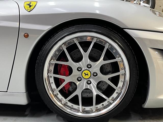 Ｆ４３０ Ｆ１　禁煙車　クラッチ残量８５　ハーマンリアウイング　社外マフラー　左ハンドル　ナビ　ＴＶ　ＡＴ　スマートキー　フォージドアルミホイール　パワーシート　ＣＤ　ミュージックプレイヤー接続可　パワーウィンドウ（21枚目）