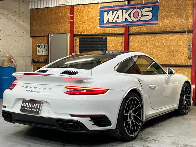 ９１１ターボＳ　４ＷＤ　左ハンドル　禁煙車　ＥＴＣ　バックカメラ　ナビ　クリアランスソナー　オートクルーズコントロール　ＡＴ　サンルーフ　アイドリングストップ　シートヒーター　シートエアコン　アルミホイール　革シート(15枚目)