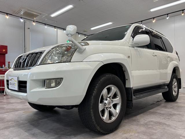 ランドクルーザープラド ＴＸリミテッド　ユーザー買取　４ＷＤ　バックカメラ　ナビ　ＴＶ　アルミホイール　キーレスエントリー　電動格納ミラー　ＡＴ　盗難防止システム　衝突安全ボディ　ブルーレイ　Ｂｌｕｅｔｏｏｔｈ　３列シート　ＡＢＳ　エアコン（13枚目）