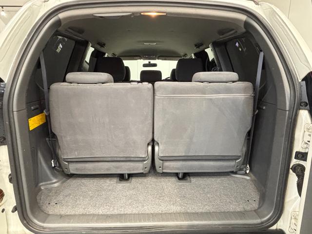 ランドクルーザープラド ＴＸリミテッド　ユーザー買取　４ＷＤ　バックカメラ　ナビ　ＴＶ　アルミホイール　キーレスエントリー　電動格納ミラー　ＡＴ　盗難防止システム　衝突安全ボディ　ブルーレイ　Ｂｌｕｅｔｏｏｔｈ　３列シート　ＡＢＳ　エアコン（18枚目）