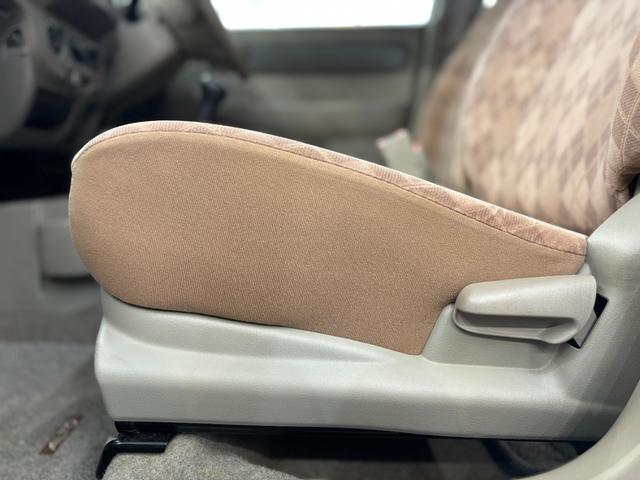 アルト アルト誕生30年記念車 ユーザー買取 キーレスエントリー MT 盗難防止システム CD 衝突安全ボディ エアコン パワーステアリング パワーウィンドウ(25枚目)