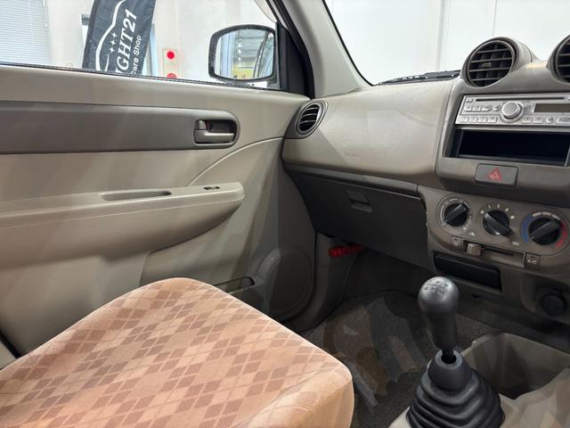アルト アルト誕生30年記念車 ユーザー買取 キーレスエントリー MT 盗難防止システム CD 衝突安全ボディ エアコン パワーステアリング パワーウィンドウ(27枚目)