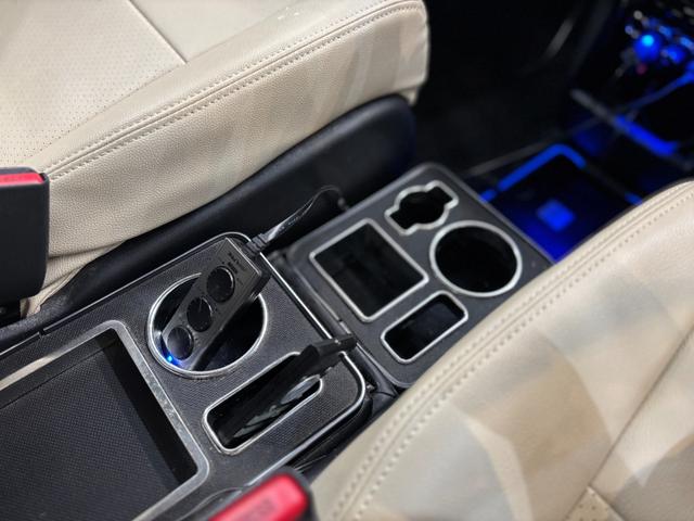 ステップワゴンスパーダ S ユーザー買取 ETC バックカメラ ナビ TV 両側電動スライドドア HID キーレスエントリー 電動格納ミラー 3列シート CVT CD DVD再生 記録簿 盗難防止システム 衝突安全ボディ(29枚目)