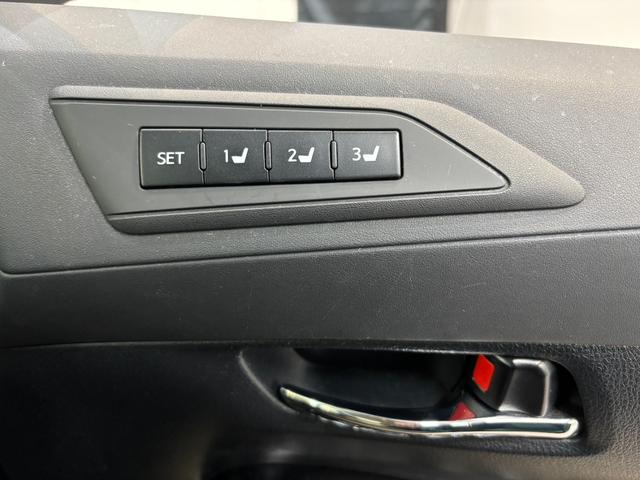 アルファード ２．５Ｇ　ワンオーナー　ドライブレコーダー　バックカメラ　ナビ　ＴＶ　クリアランスソナー　オートクルーズコントロール　両側電動スライドドア　ＬＥＤヘッドランプ　サンルーフ　電動リアゲート　スマートキー（12枚目）