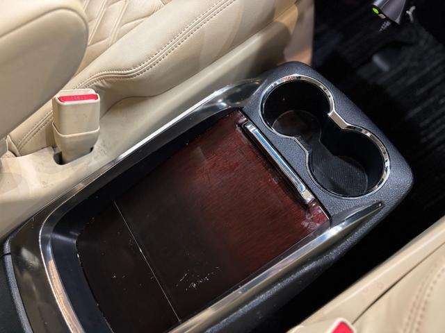 アルファード ２．５Ｇ　ワンオーナー　ドライブレコーダー　バックカメラ　ナビ　ＴＶ　クリアランスソナー　オートクルーズコントロール　両側電動スライドドア　ＬＥＤヘッドランプ　サンルーフ　電動リアゲート　スマートキー（44枚目）