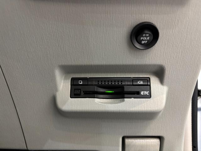 プリウスアルファ Ｇ　ユーザー買取　ＥＴＣ　バックカメラ　ナビ　ＴＶ　オートクルーズコントロール　アルミホイール　ヘッドライトウォッシャー　スマートキー　電動格納ミラー　ＣＶＴ　盗難防止システム　衝突安全ボディ　ＡＢＳ（8枚目）