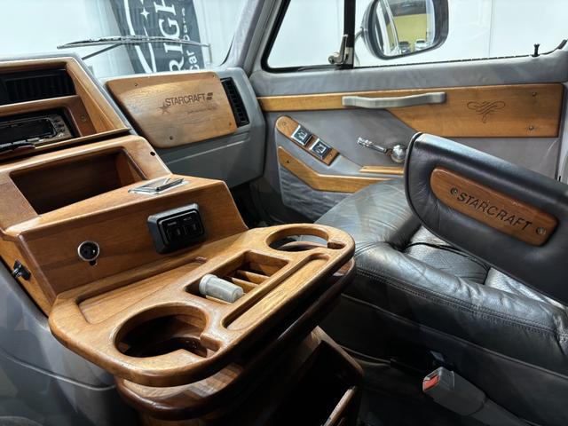 ＧＭＣバンデューラ ２５００　ユーザー買取　左ハンドル　記録簿　ドライブレコーダー　ＥＴＣ　パワーシート　アルミホイール　エアコン　パワーウィンドウ（4枚目）