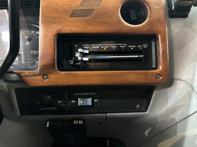 ＧＭＣバンデューラ ２５００　ユーザー買取　左ハンドル　記録簿　ドライブレコーダー　ＥＴＣ　パワーシート　アルミホイール　エアコン　パワーウィンドウ（6枚目）