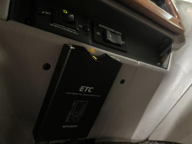 ＧＭＣバンデューラ ２５００　ユーザー買取　左ハンドル　記録簿　ドライブレコーダー　ＥＴＣ　パワーシート　アルミホイール　エアコン　パワーウィンドウ（8枚目）