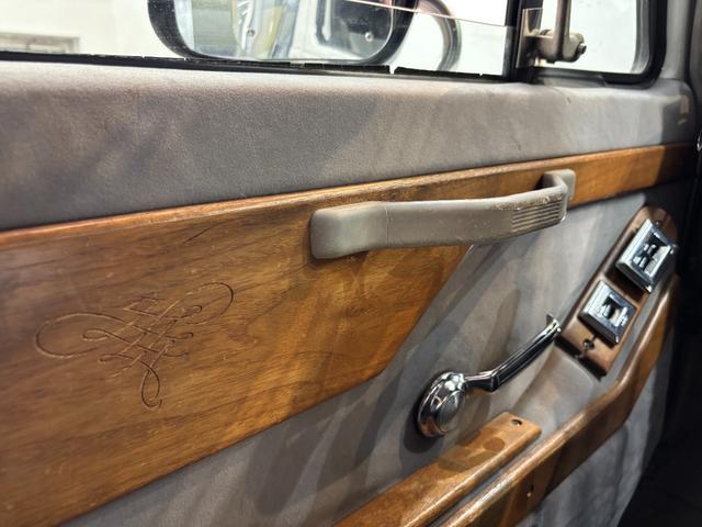 ＧＭＣバンデューラ ２５００　ユーザー買取　左ハンドル　記録簿　ドライブレコーダー　ＥＴＣ　パワーシート　アルミホイール　エアコン　パワーウィンドウ（42枚目）