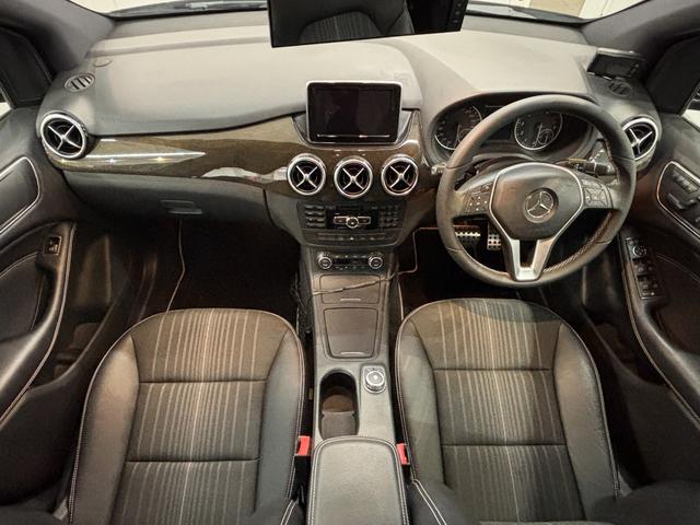 Ｂクラス Ｂ１８０　ブルーエフィシェンシー　ワンオーナー　ドライブレコーダー　ＥＴＣ　バックカメラ　ナビ　ＴＶ　クリアランスソナー　オートクルーズコントロール　オートライト　　キーレスエントリー　電動格納ミラー　ＡＴ　盗難防止システム　ＡＢＳ（2枚目）