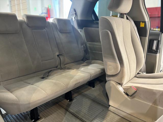 エスティマ 2.4アエラス Gエディション ユーザー買取 ETC バックカメラ ナビ TV 両側電動スライドドア HID スマートキー 電動格納ミラー 後席モニター 3列シート ウォークスルー CVT CD MD ミュージックプレイヤー接続可(31枚目)