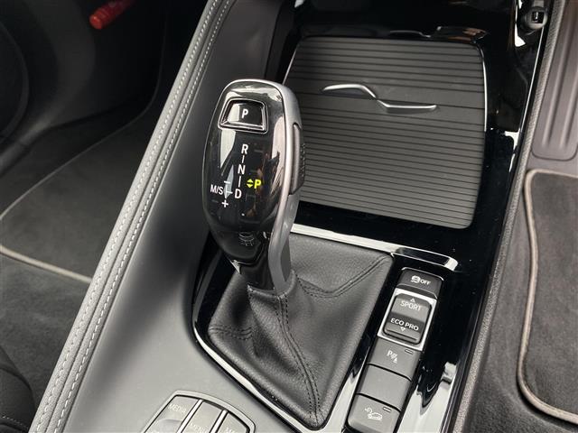 Ｘ１ ｘＤｒｉｖｅ　１８ｄ　ｘライン　・１オーナー・アダプティブクルーズコントロール・純正ナビ／ＵＳＢ／ＢＴ・バックカメラ・レザーシート／シートヒーター・ドライブレコーダー・フルセグ・ＥＴＣ・純正１８ＡＷ・ＬＥＤライト（10枚目）