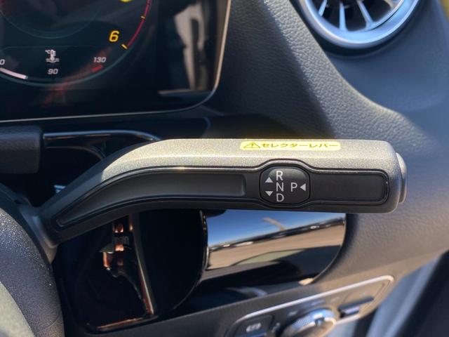 ＧＬＡクラス ＧＬＡ２００ｄ　４マチック　ＡＭＧライン　・アダプティブクルーズコントロール・純正ナビ／ＢＴ／ＵＳＢ／ｃａｒｐｌａｙ・ハーフレザーシート／シートヒーター・全方位カメラ・ドライブレコーダー・フルセグ・ＥＴＣ・純正１９ＡＷ・保証書・取扱説明書（11枚目）