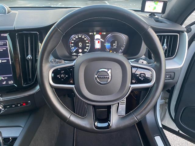 ＸＣ６０ Ｔ８　ポールスターエンジニアード　・サンルーフ・アダプティブクルーズコントロール・純正ナビ／ＢＴ／ＵＳＢ／ｃａｒｐｌａｙ・全方位カメラ・ハーフレザーシート／シートヒーター・ドライブレコーダー・フルセグ・ＥＴＣ・純正２１ＡＷ（5枚目）