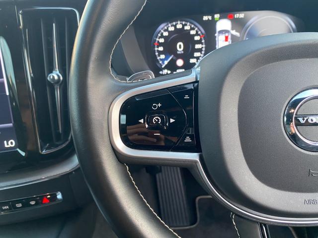 ＸＣ６０ Ｔ８　ポールスターエンジニアード　・サンルーフ・アダプティブクルーズコントロール・純正ナビ／ＢＴ／ＵＳＢ／ｃａｒｐｌａｙ・全方位カメラ・ハーフレザーシート／シートヒーター・ドライブレコーダー・フルセグ・ＥＴＣ・純正２１ＡＷ（6枚目）