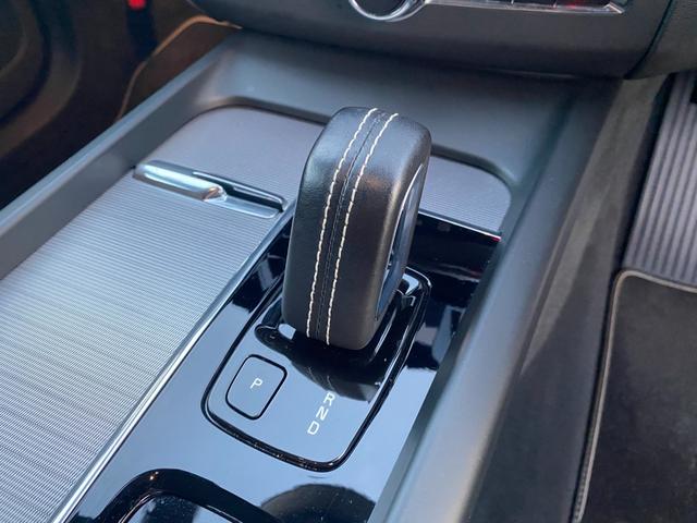 ＸＣ６０ Ｔ８　ポールスターエンジニアード　・サンルーフ・アダプティブクルーズコントロール・純正ナビ／ＢＴ／ＵＳＢ／ｃａｒｐｌａｙ・全方位カメラ・ハーフレザーシート／シートヒーター・ドライブレコーダー・フルセグ・ＥＴＣ・純正２１ＡＷ（11枚目）