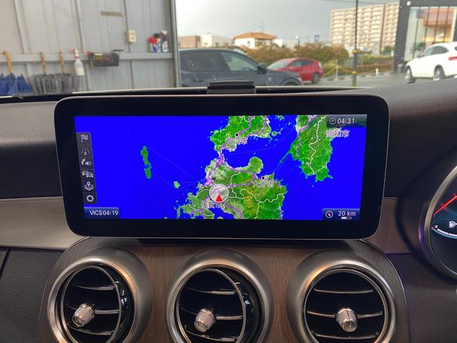 Ｃクラス Ｃ１８０クーペスポーツレザーエクスクルシブパッケージ　・サンルーフ・アダプティブクルーズコントロール・純正ナビ／ＢＴ／ＵＳＢ・バックカメラ・白革シート／シートヒーター・ドライブレコーダー・フルセグ・ＥＴＣ・純正１９ＡＷ・ＬＥＤライト・保証書・取扱説明書（10枚目）