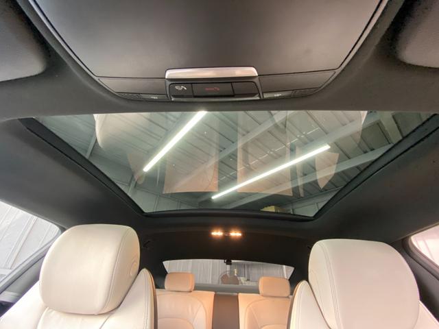 Ｃクラス Ｃ１８０クーペスポーツレザーエクスクルシブパッケージ　・サンルーフ・アダプティブクルーズコントロール・純正ナビ／ＢＴ／ＵＳＢ・バックカメラ・白革シート／シートヒーター・ドライブレコーダー・フルセグ・ＥＴＣ・純正１９ＡＷ・ＬＥＤライト・保証書・取扱説明書（14枚目）