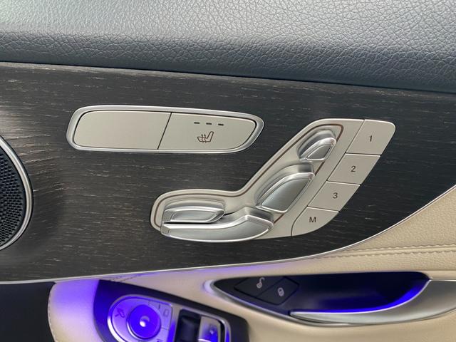 Ｃクラス Ｃ１８０クーペスポーツレザーエクスクルシブパッケージ　・サンルーフ・アダプティブクルーズコントロール・純正ナビ／ＢＴ／ＵＳＢ・バックカメラ・白革シート／シートヒーター・ドライブレコーダー・フルセグ・ＥＴＣ・純正１９ＡＷ・ＬＥＤライト・保証書・取扱説明書（18枚目）