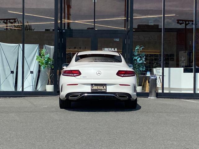 Ｃクラス Ｃ１８０クーペスポーツレザーエクスクルシブパッケージ　・サンルーフ・アダプティブクルーズコントロール・純正ナビ／ＢＴ／ＵＳＢ・バックカメラ・白革シート／シートヒーター・ドライブレコーダー・フルセグ・ＥＴＣ・純正１９ＡＷ・ＬＥＤライト・保証書・取扱説明書（52枚目）